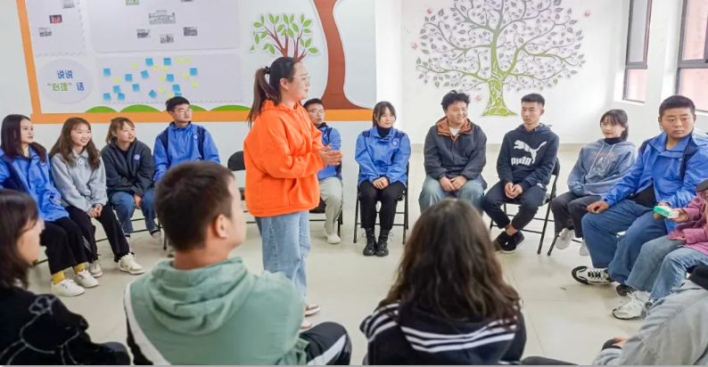 學院心理咨詢中心舉辦“青春之心靈，青春之少年” 團體心理輔導活動