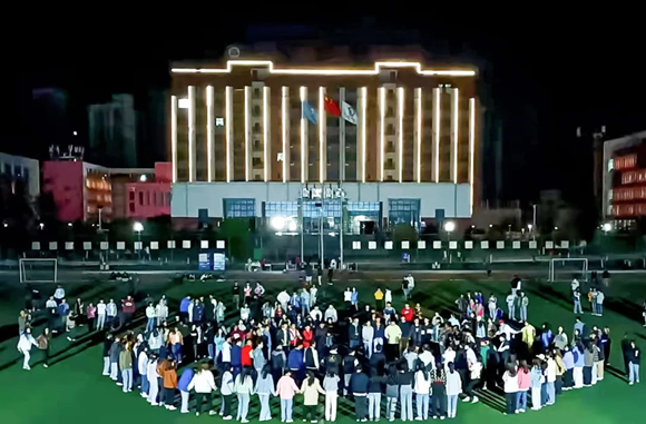 舞動(dòng)青春 舞動(dòng)快樂——學(xué)院舉行校園廣場(chǎng)舞文化活動(dòng)