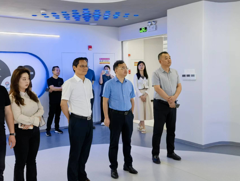 李涌、邱國(guó)援率隊(duì)到廣東省企業(yè)、院校考察學(xué)習(xí)
