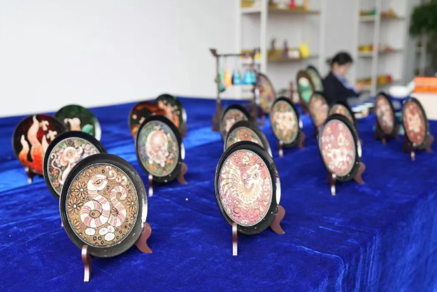 競賽進行時｜我院開展黔西北民族民間工藝技藝體驗活動，技能大賽與文化傳承同行